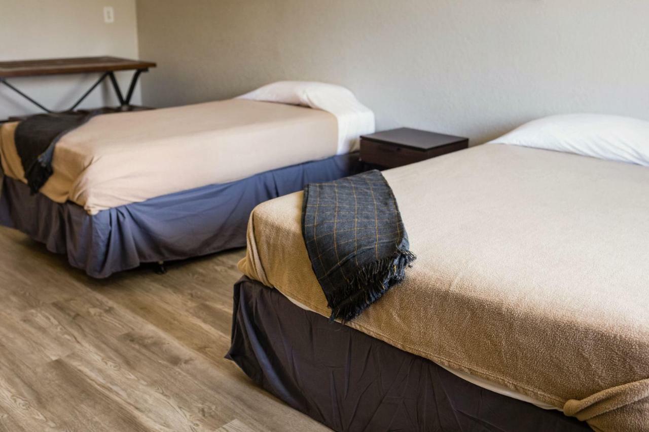 Merit Inn And Suites Beaumont Bagian luar foto