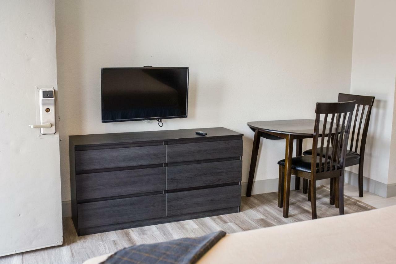Merit Inn And Suites Beaumont Bagian luar foto