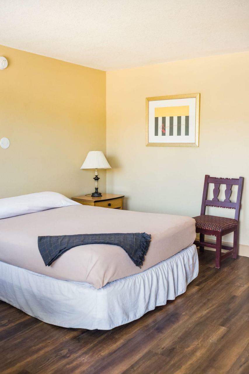 Merit Inn And Suites Beaumont Bagian luar foto